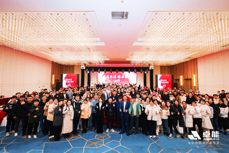 她們用溫柔與力量，聯(lián)接人生的無(wú)限可能